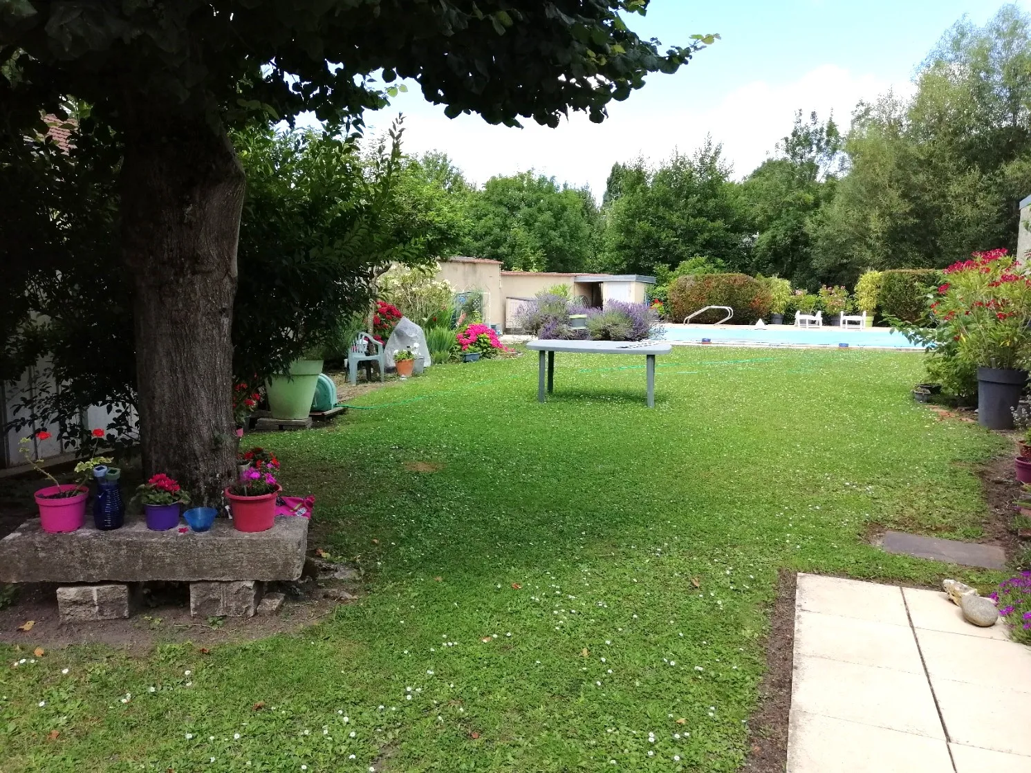 Maison T.6 avec jardin et piscine à Nevers, centre-ville 