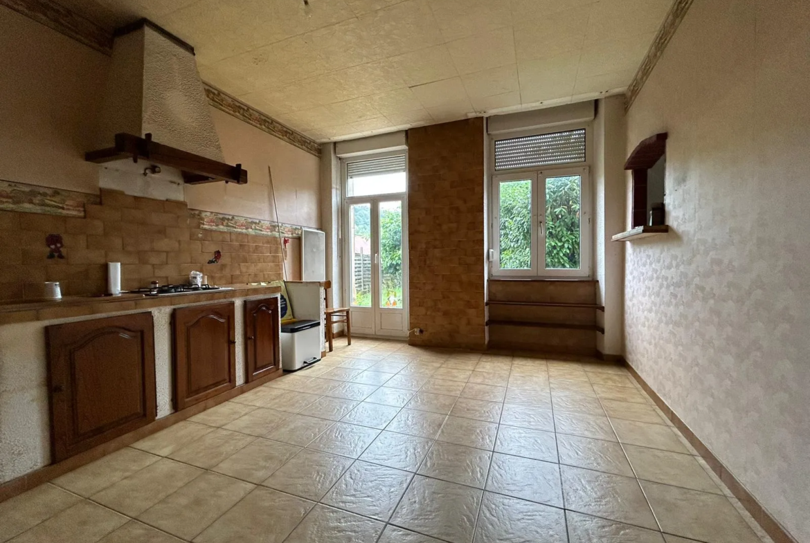 Appartement spacieux à rénover à Bening-lès-Saint-Avold 