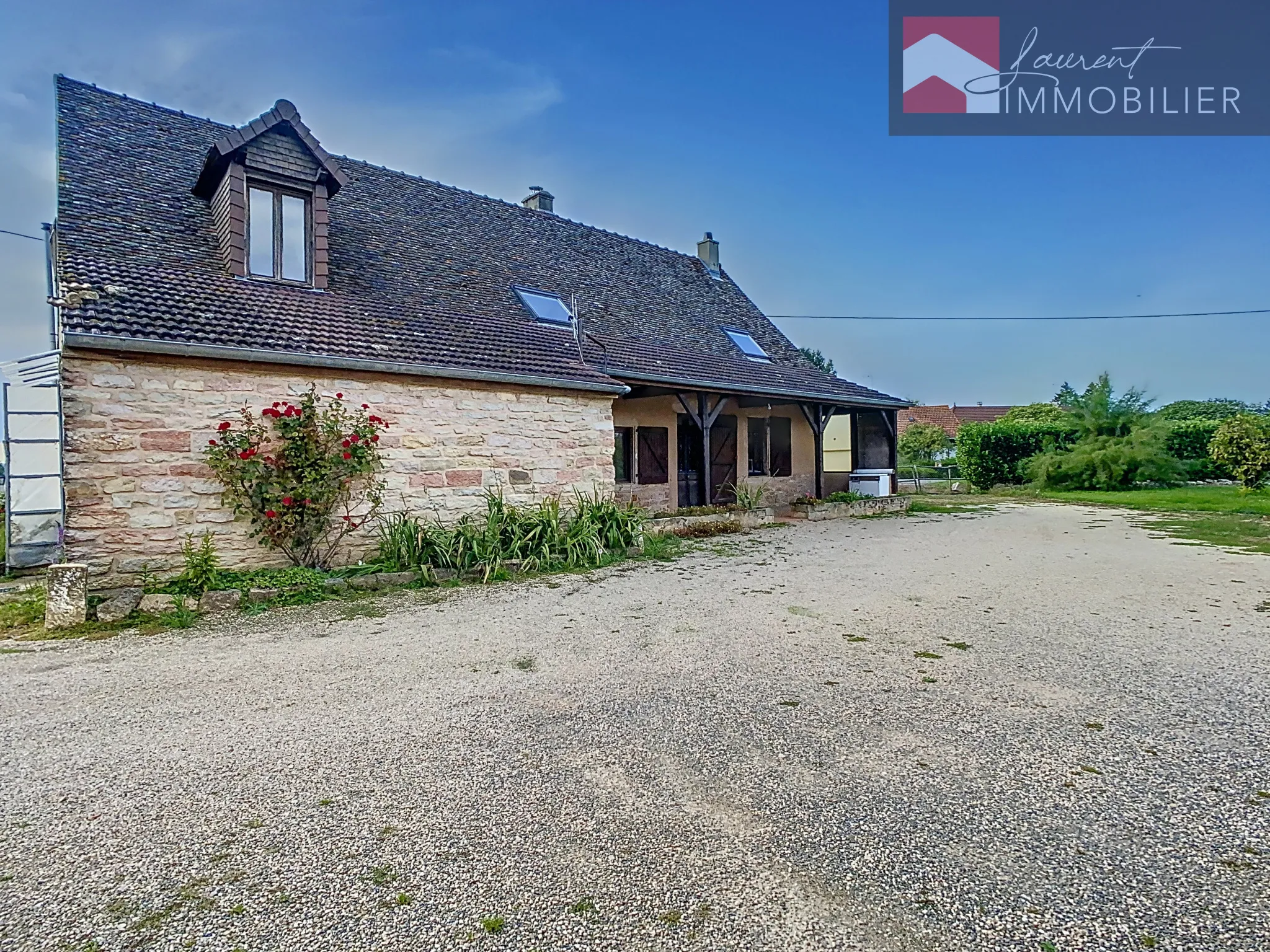 Maison à rénover de 133m² à Jouvençon - 120 000 € 