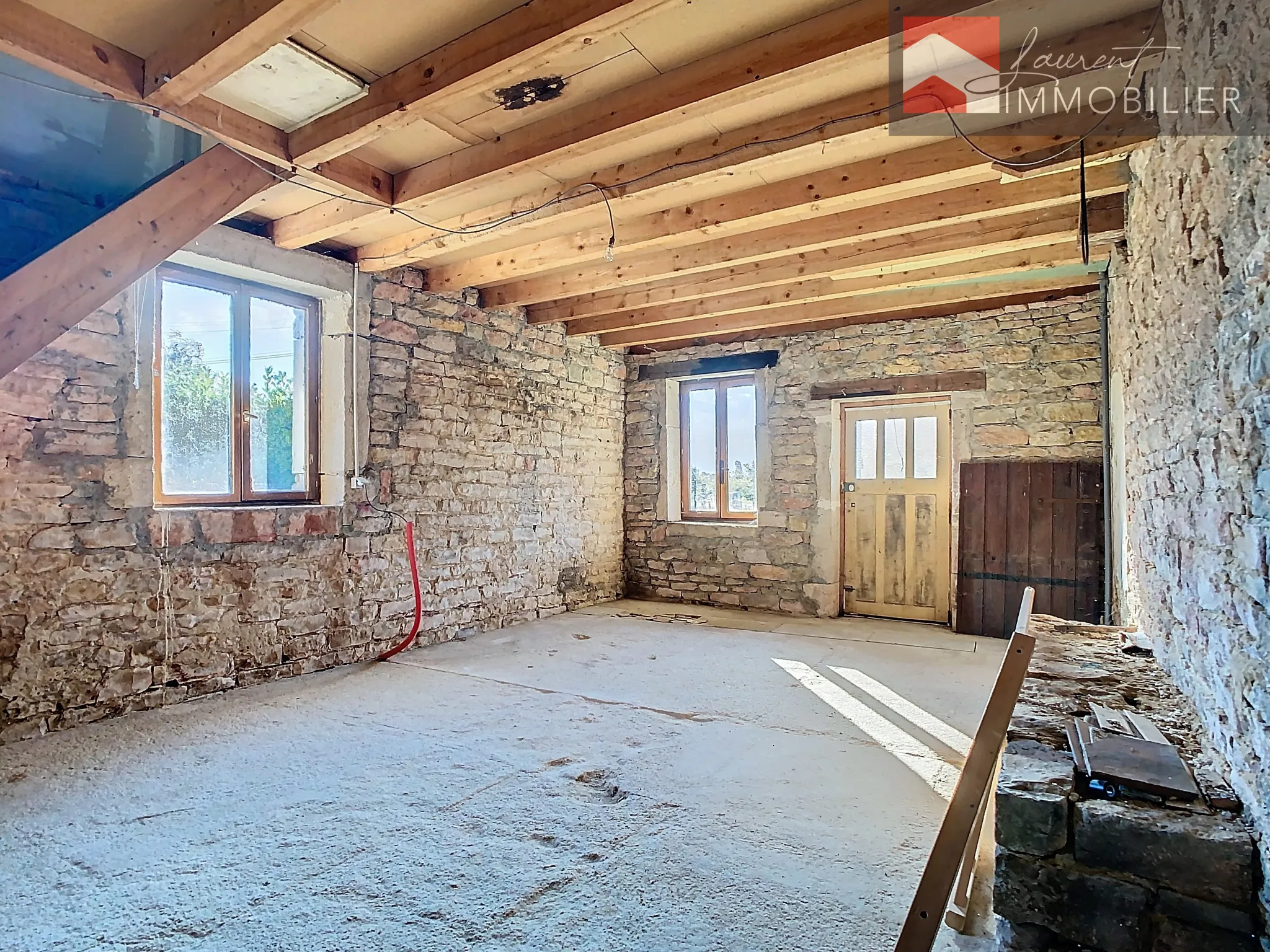 Maison à rénover de 133m² à Jouvençon - 120 000 € 