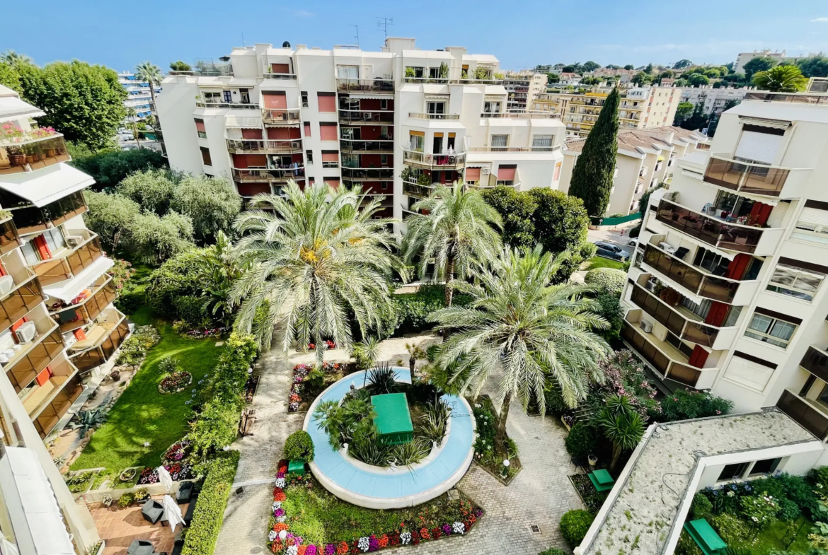 Appartment 3 pièces lumineux avec terrasse au Cannet 