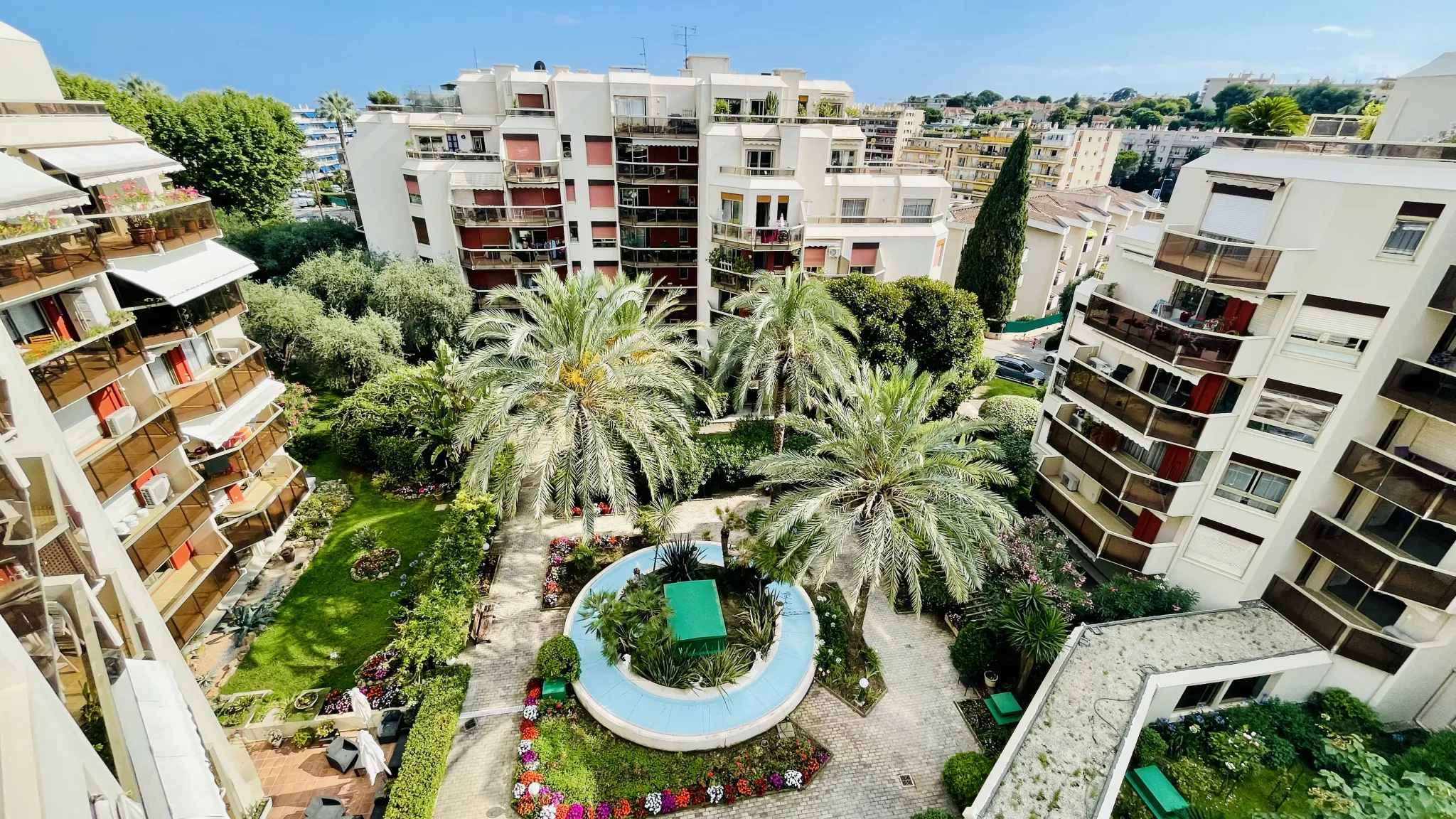 Appartment 3 pièces lumineux avec terrasse au Cannet 