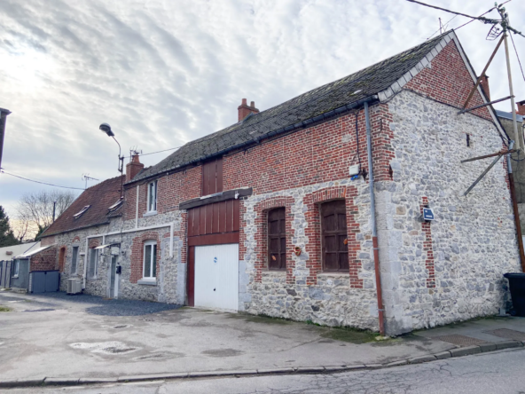 Maison en Pierre et Brique avec Grange à Jeumont