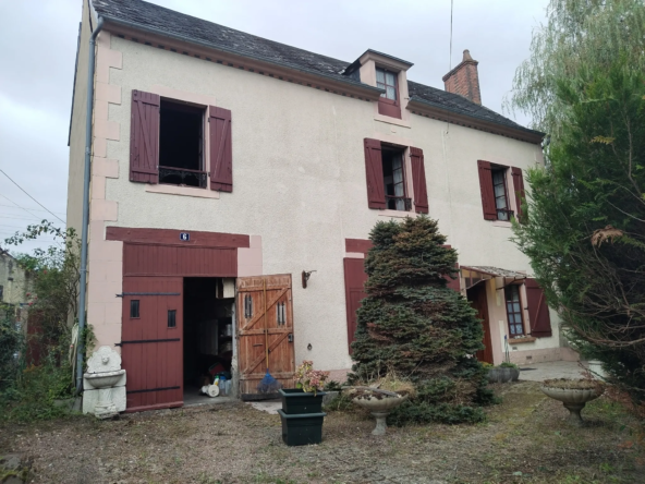 Grande Maison à La Guerche Sur L'Aubois à vendre