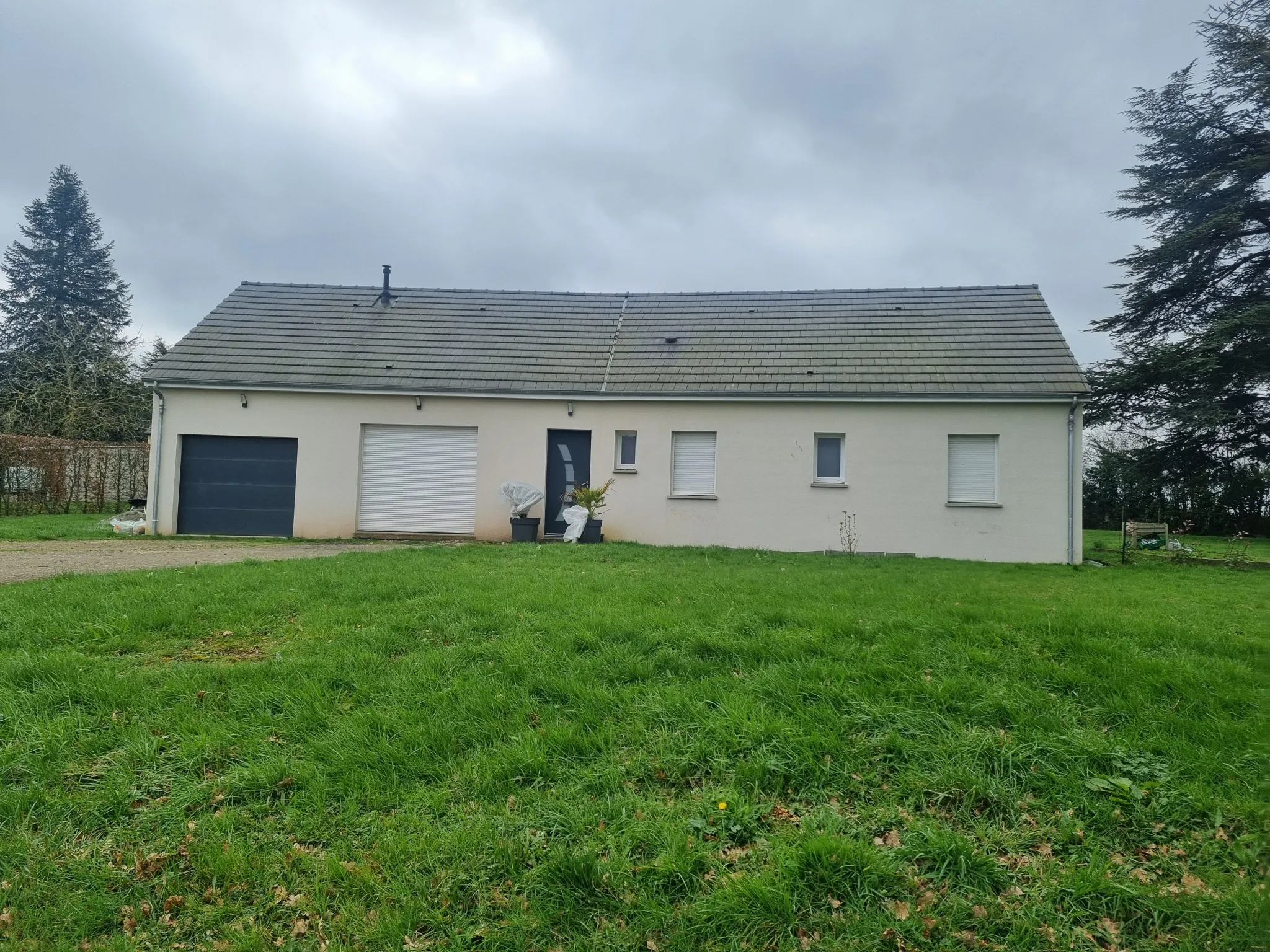 Maison récente de plain pied près du Mêle sur Sarthe à vendre 