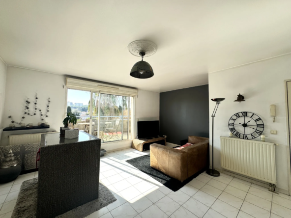 Grand T3 avec deux terrasses et garage à Martigues Jonquières