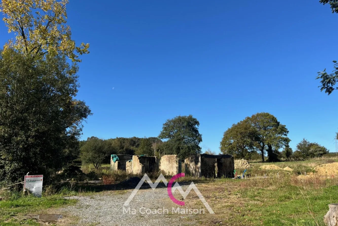 Missillac : Terrain avec ancienne longère à réhabiliter entièrement 