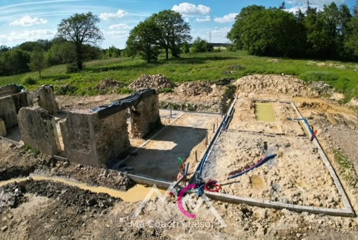 Missillac : Terrain avec ancienne longère à réhabiliter entièrement 