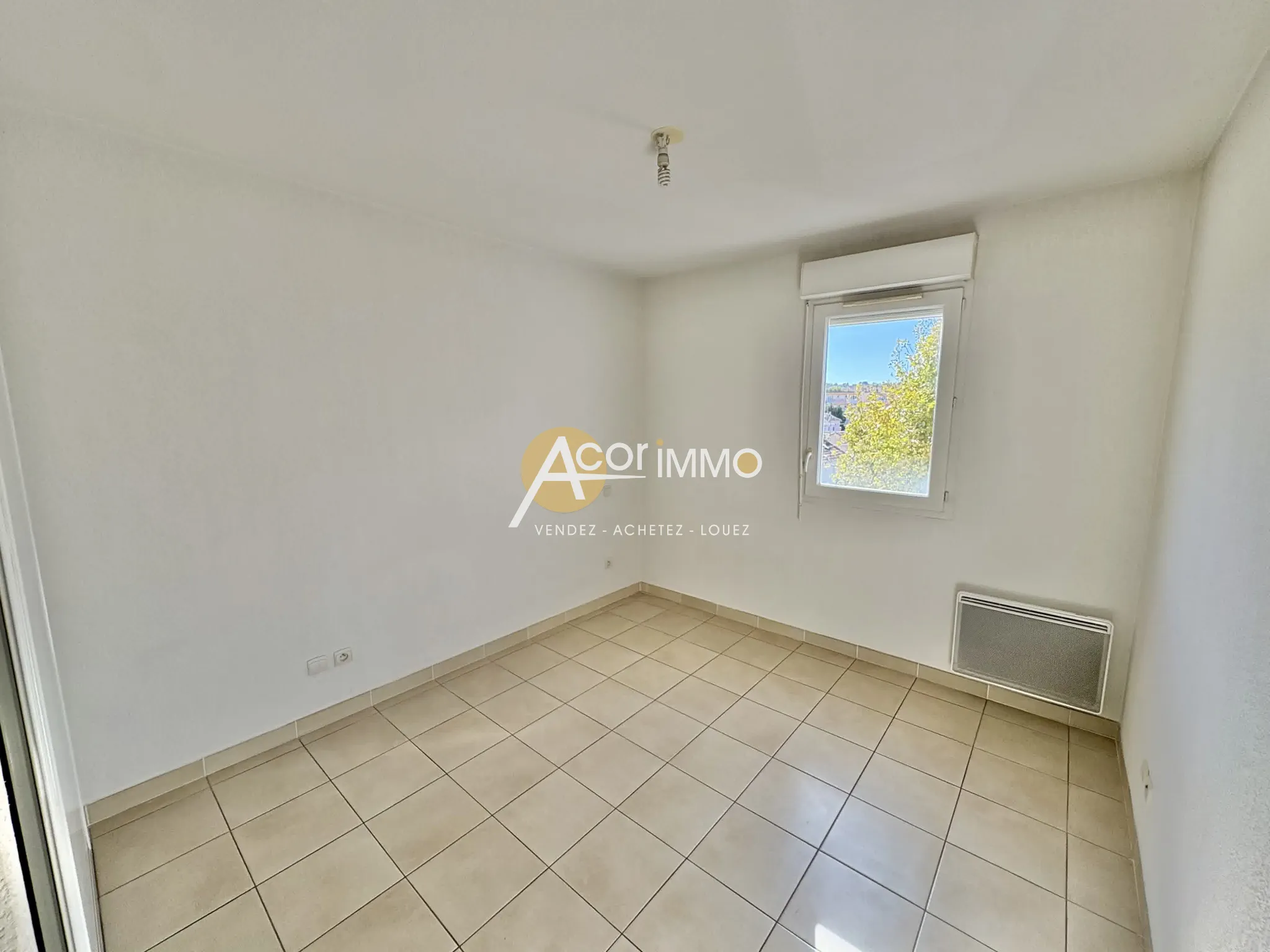 Appartement T2 avec balcon et garage à La Seyne-Sur-Mer 