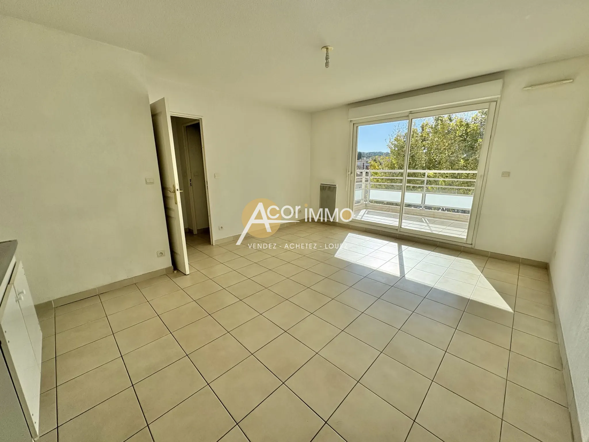 Appartement T2 avec balcon et garage à La Seyne-Sur-Mer 