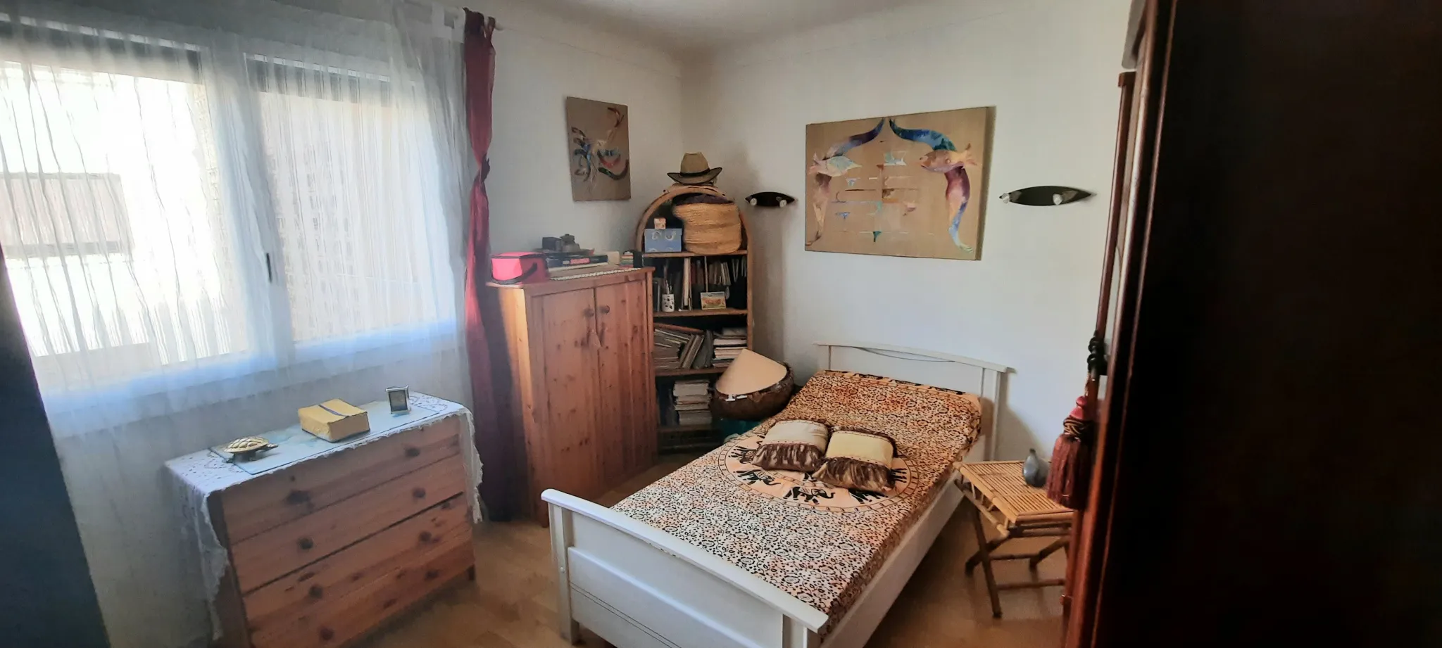 Appartement F3 à vendre à Céret, avec garage et balcon 