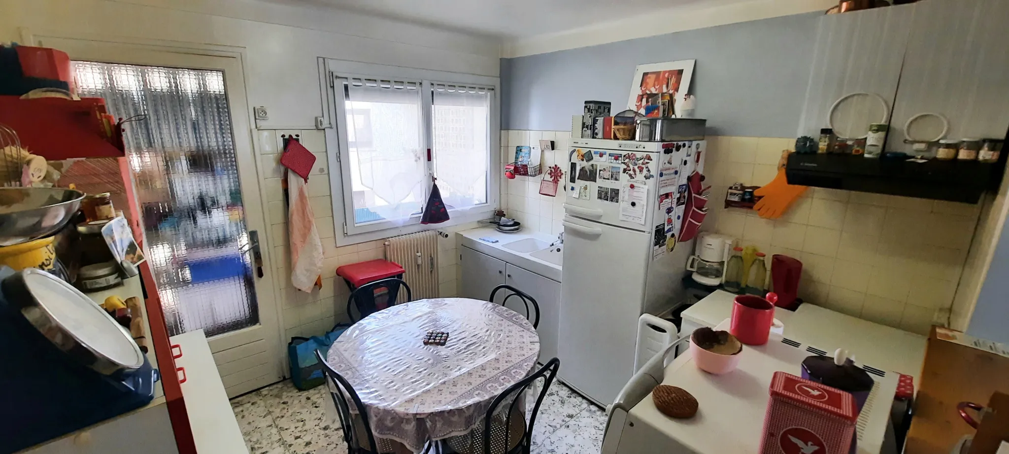 Appartement F3 à vendre à Céret, avec garage et balcon 