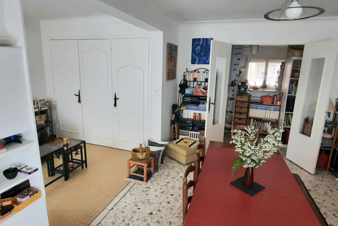 Appartement Type F3 Lumineux à Céret 