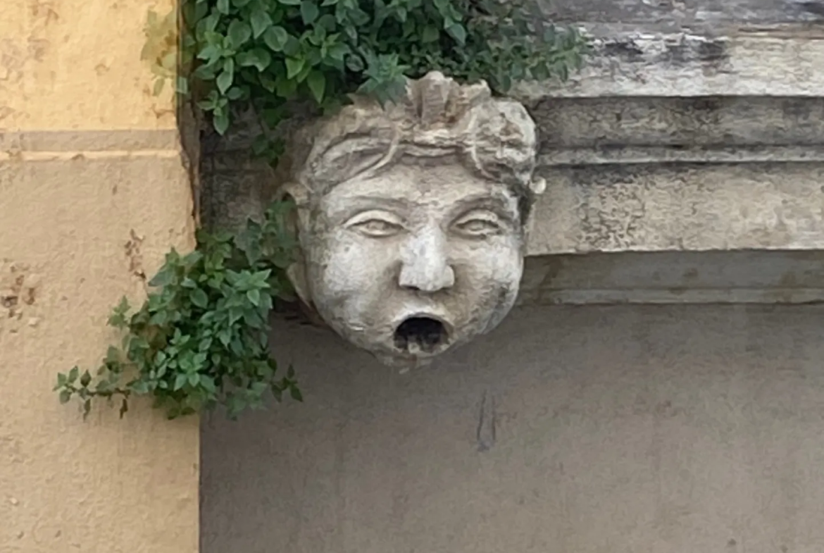 Appartement T3 lumineux proche de la Maison Carrée à Nîmes 