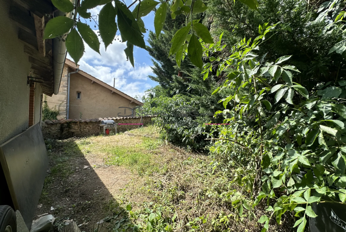 Maison individuelle à Fourneaux avec jardin et potentiel 