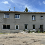 Maison individuelle à Fourneaux avec jardin et potentiel