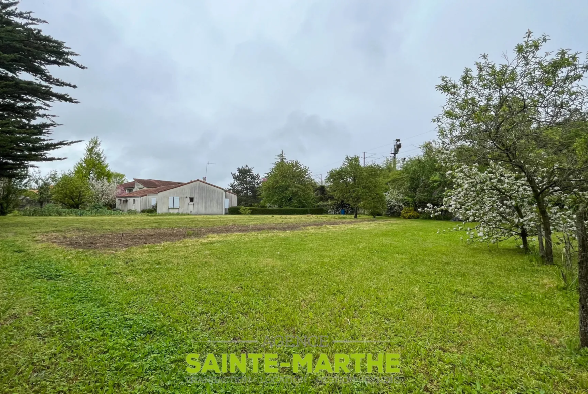 Vente d'un pavillon de plain-pied à Niort avec 3 chambres et garage 