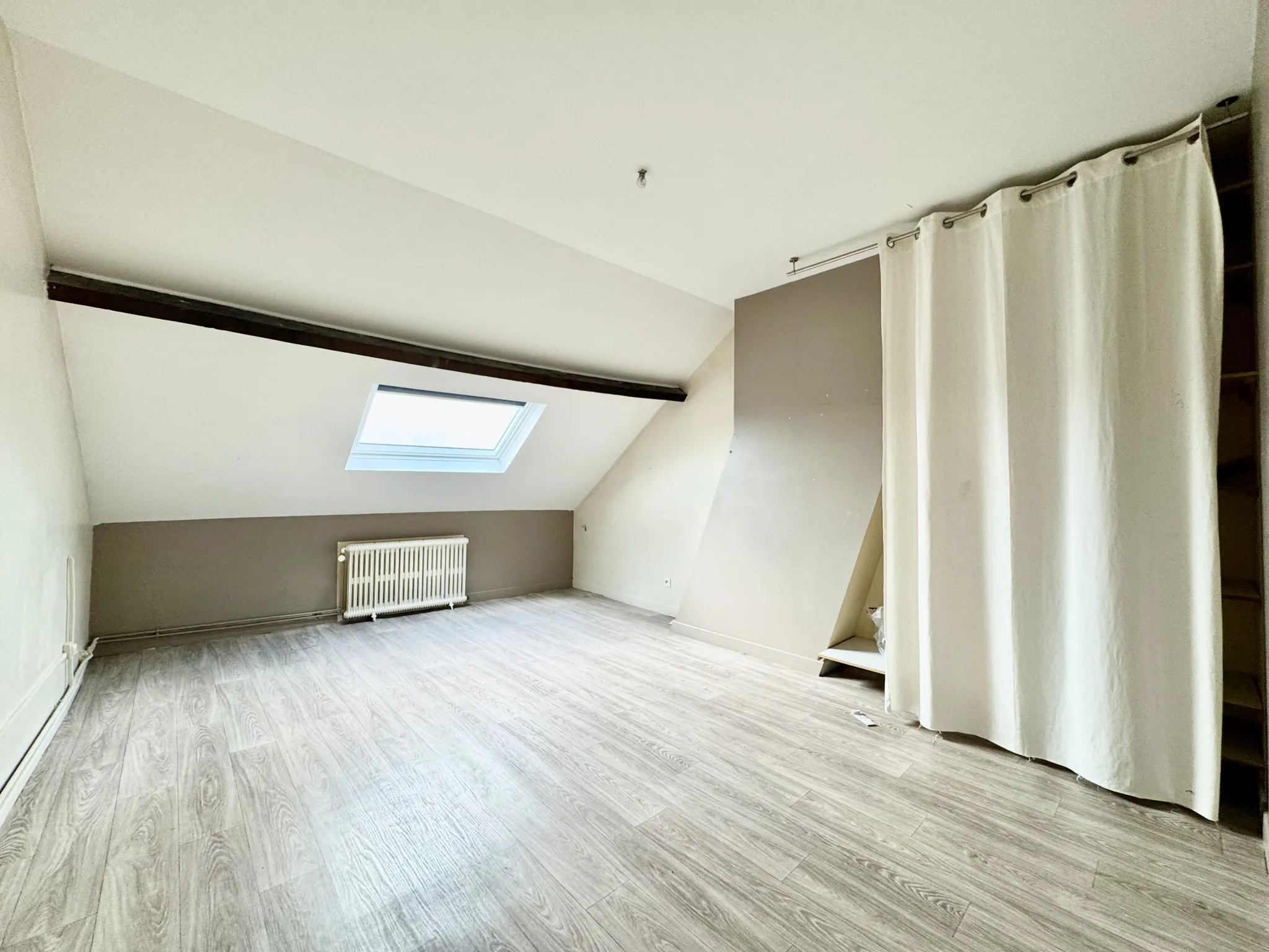 Appartement à Rénover de Type 3 à Lille - Près du Théâtre Sebastopol 