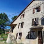 Maison ancienne à Saint Claude, 154 m² avec 6 chambres et grange