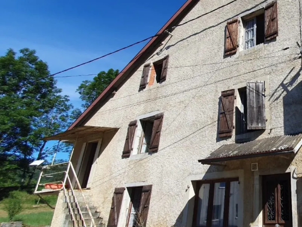 Maison ancienne à Saint Claude, 154 m² avec 6 chambres et grange