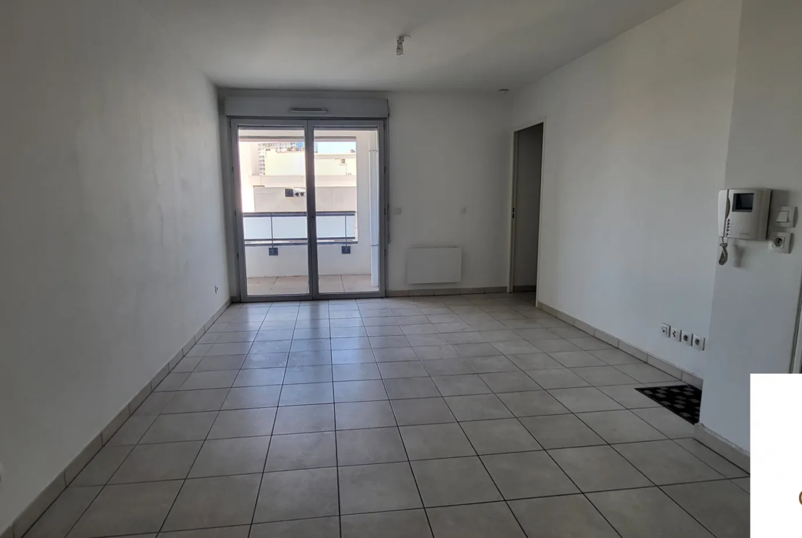 À Vendre : Appartement T2 + Terrasse à Marseille 