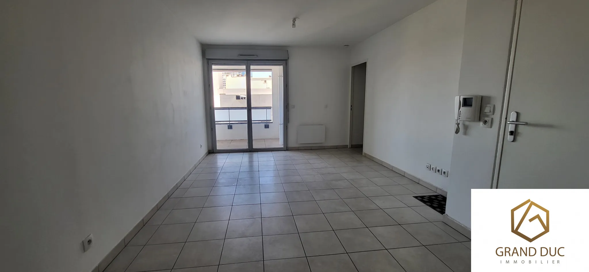 À Vendre : Appartement T2 + Terrasse à Marseille 