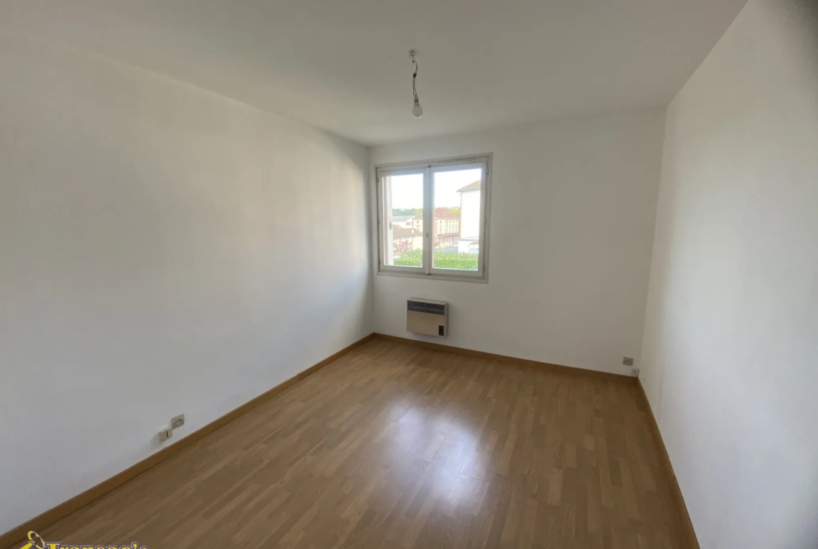 À vendre 59950 € à Courpière : appartement T4 de 80,51 m² 