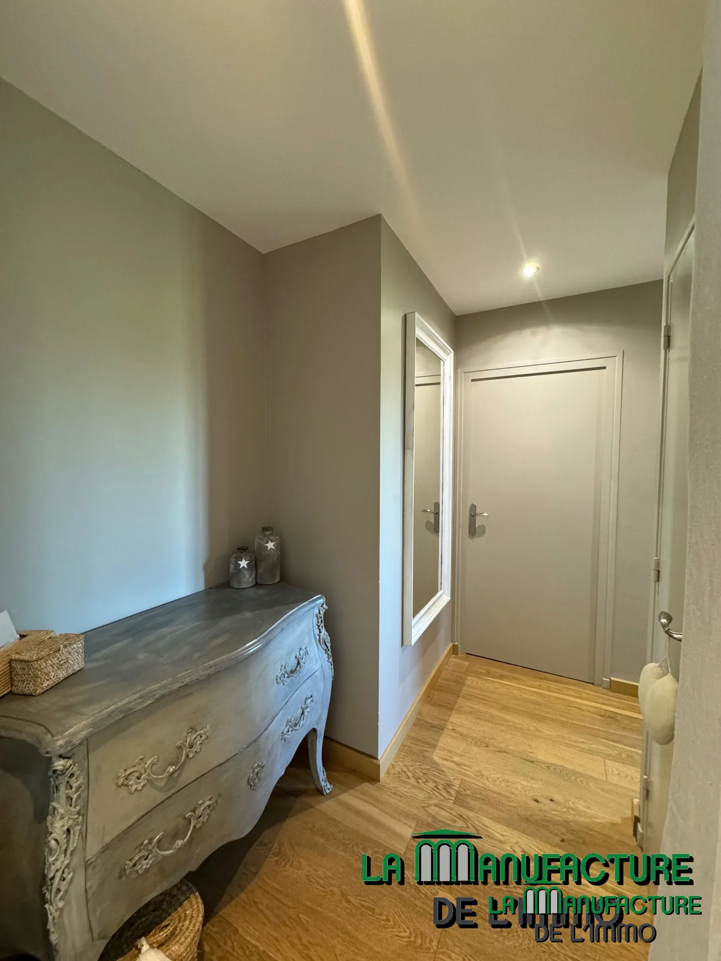 À vendre : Appartement F4 lumineux à Saint-Étienne, dernier étage avec balcon et garage 