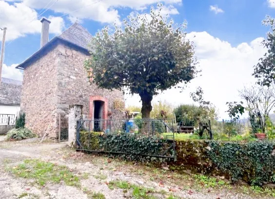 Maison à rénover à Forges, Corrèze - 34 m² sur terrain de 460 m² 