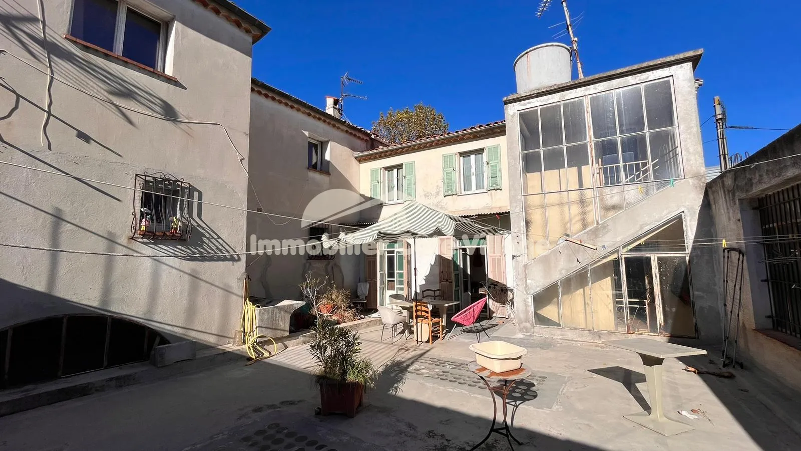 Appartement 3 pièces 59 m² à La Trinité avec garage de 92 m² et terrasse 