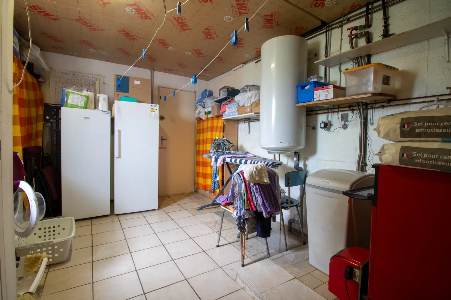 Maison à rénover à Saint-Savinien avec jardin et garage 