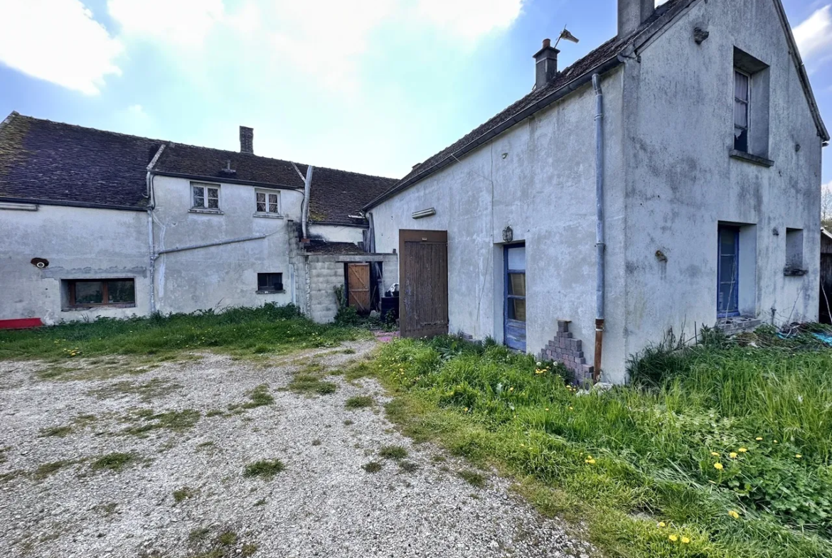 Fermette à rénover à Longueville sur 902 m² de jardin 