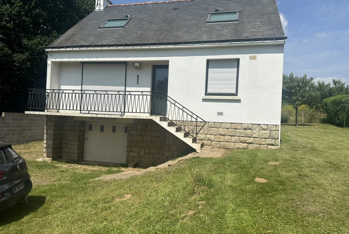 Belle maison rénovée à Baud - 4 pièces, 3 chambres 