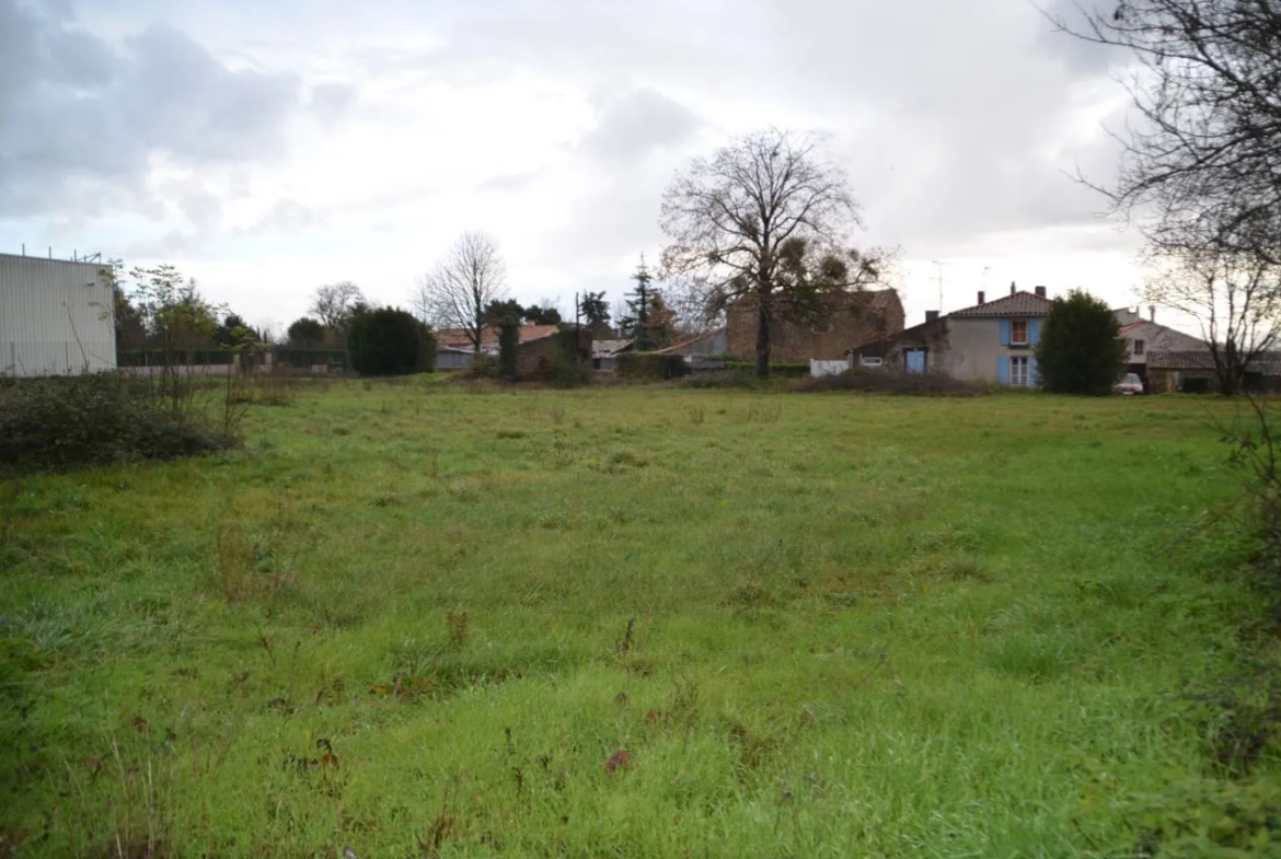 Terrain à bâtir de 576 m² à Sainte Hermine - Proche commodités 