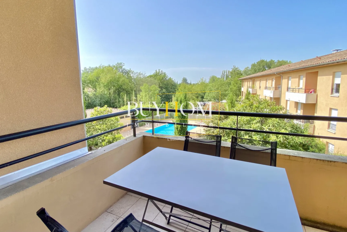 Appartement T2 de 44m2 avec balcon et piscine à L'Isle-sur-la-Sorgue 