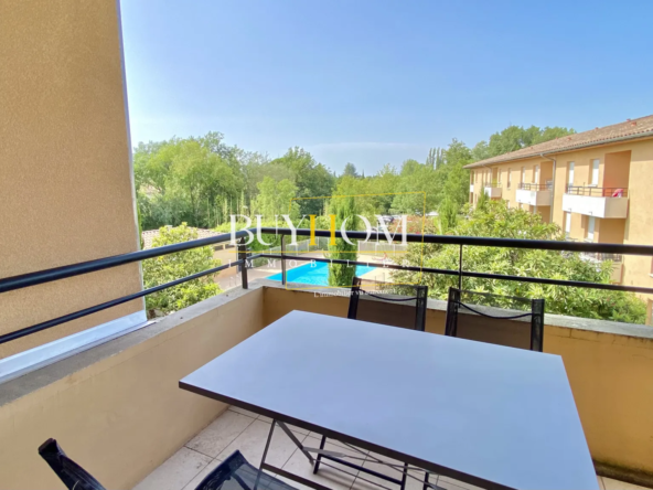 Appartement T2 de 44m2 avec balcon et piscine à L'Isle-sur-la-Sorgue