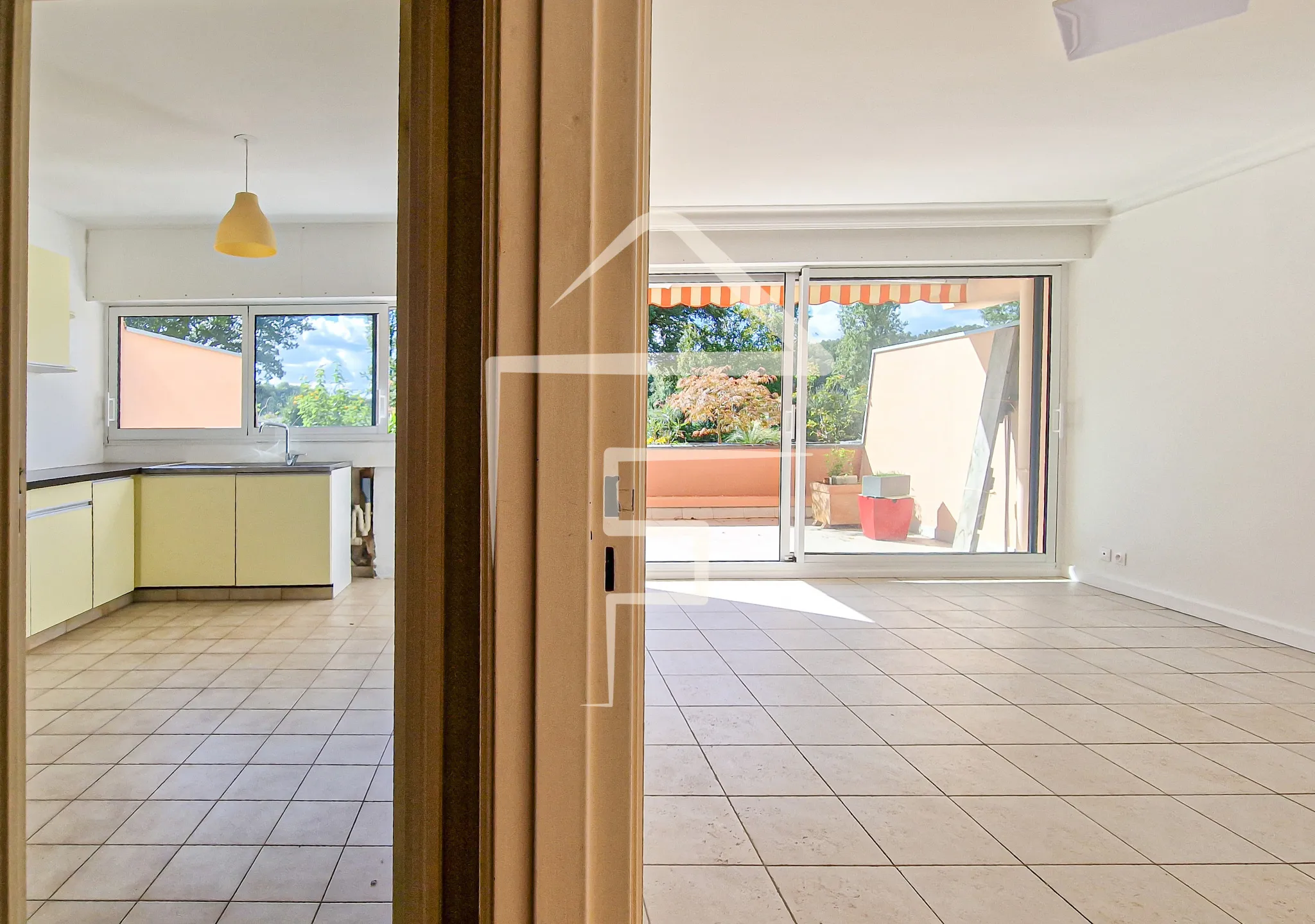 T3 | Appartement lumineux avec terrasse et vue sur l'Hippodrome à Nantes 