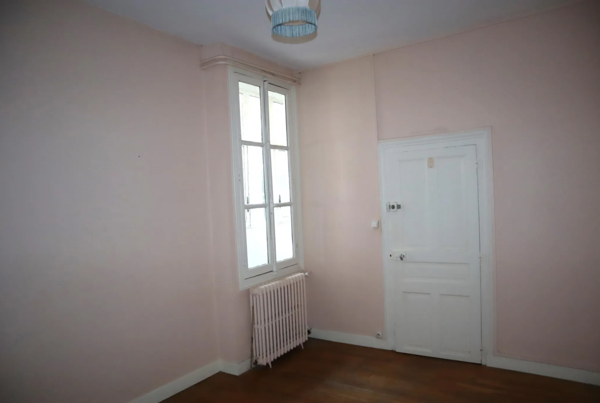 Appartement lumineux de 83 m2 au centre-ville d'Autun 