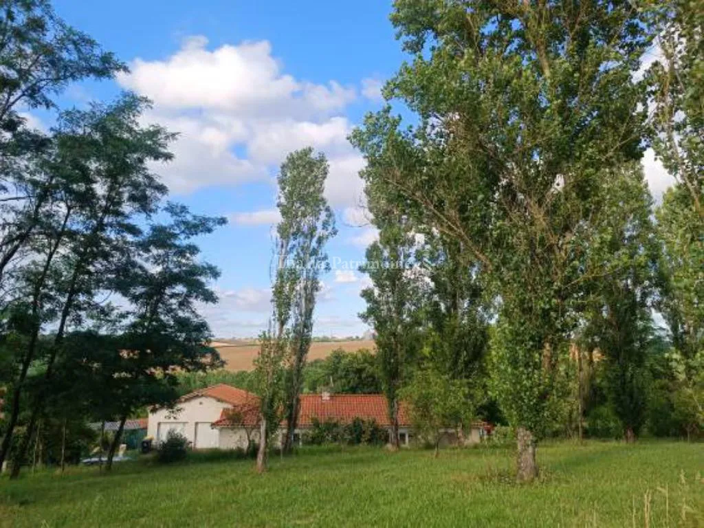 Maison de plain-pied 105 m² avec 3 chambres à Marmande 