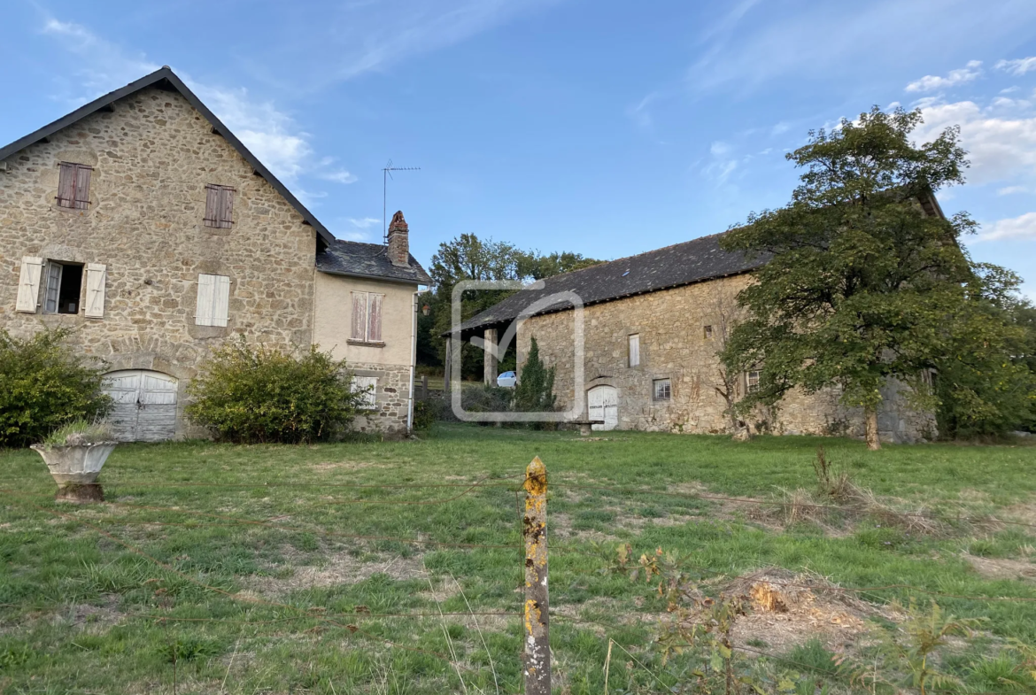 Beau corps de ferme à vendre à Frayssinhes avec jolie vue 