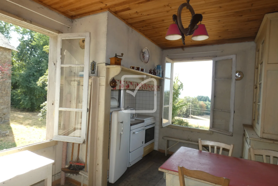 Beau corps de ferme à vendre à Frayssinhes avec jolie vue 