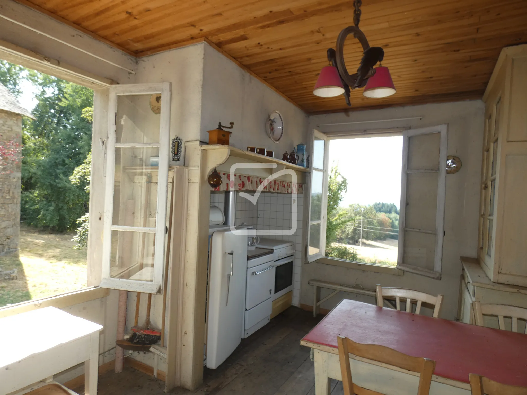 Beau corps de ferme à vendre à Frayssinhes avec jolie vue 