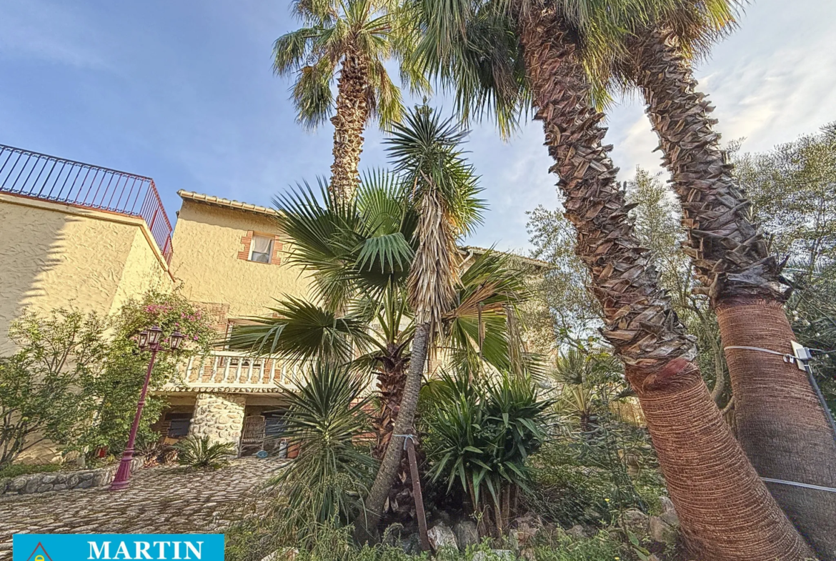 Maison rénovée avec jardin à Maureillas Las Illas 