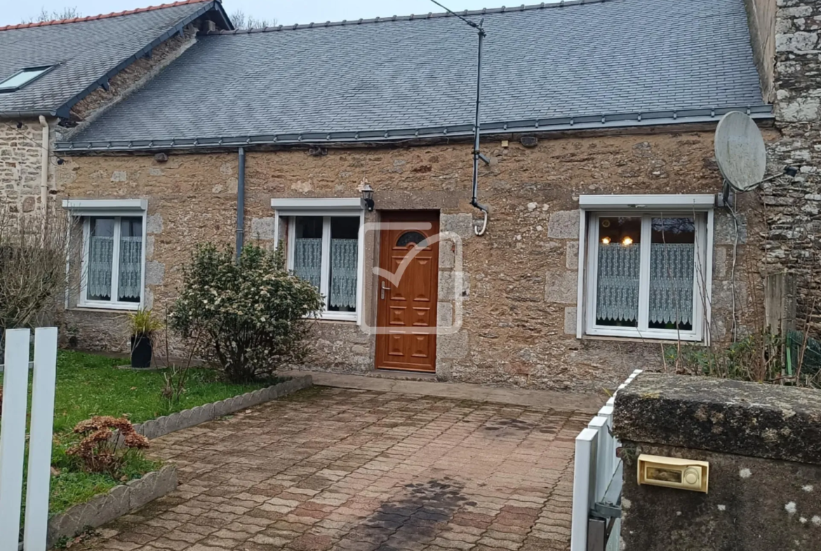 Maison en pierre à Radenac avec jardin de 2823 m2 et 3 chambres 