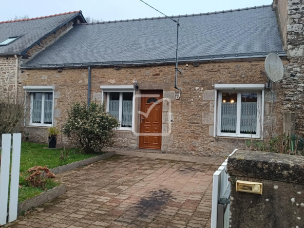 Maison en pierre à Radenac avec jardin de 2823 m2 et 3 chambres