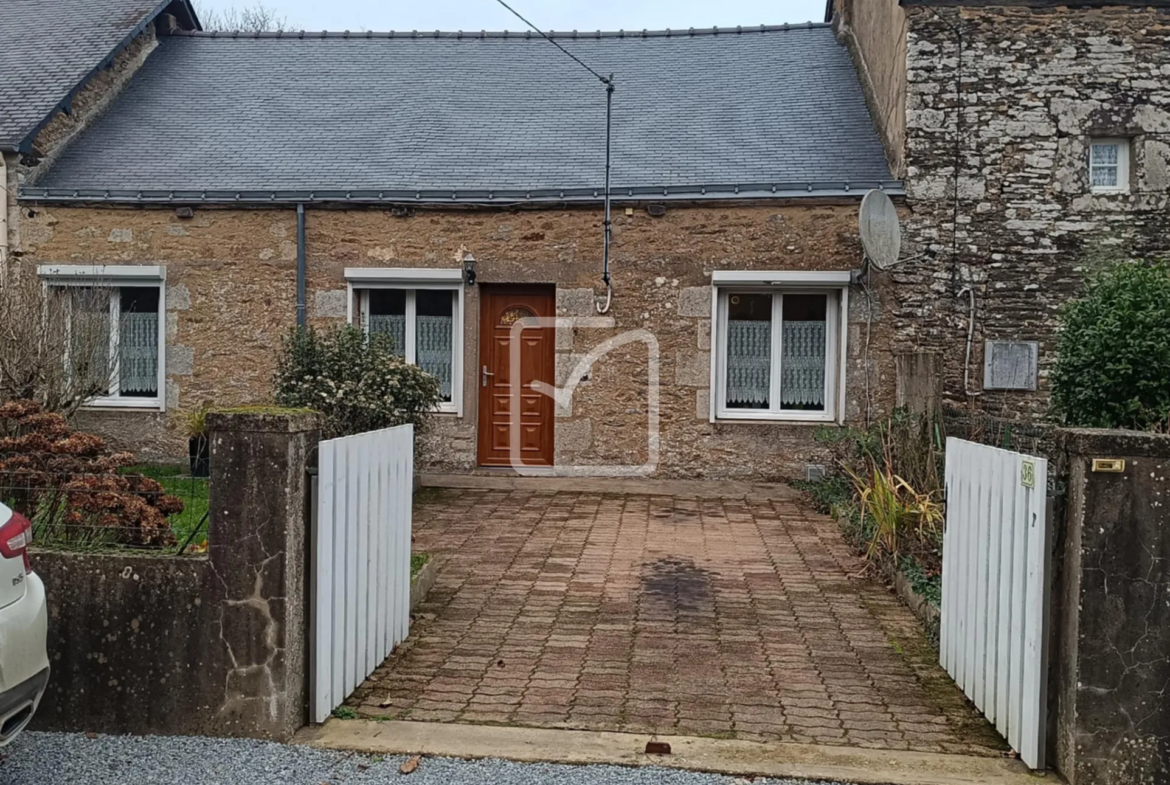 Maison en pierre à Radenac avec jardin de 2823 m2 et 3 chambres 