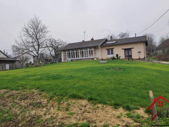 Maison 2 chambres avec terrain constructible à Louhans