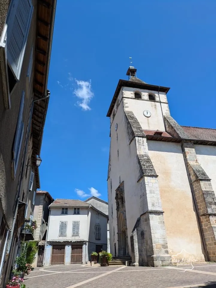 Maison de village à rénover à Maurs - Opportunité d'investissement 