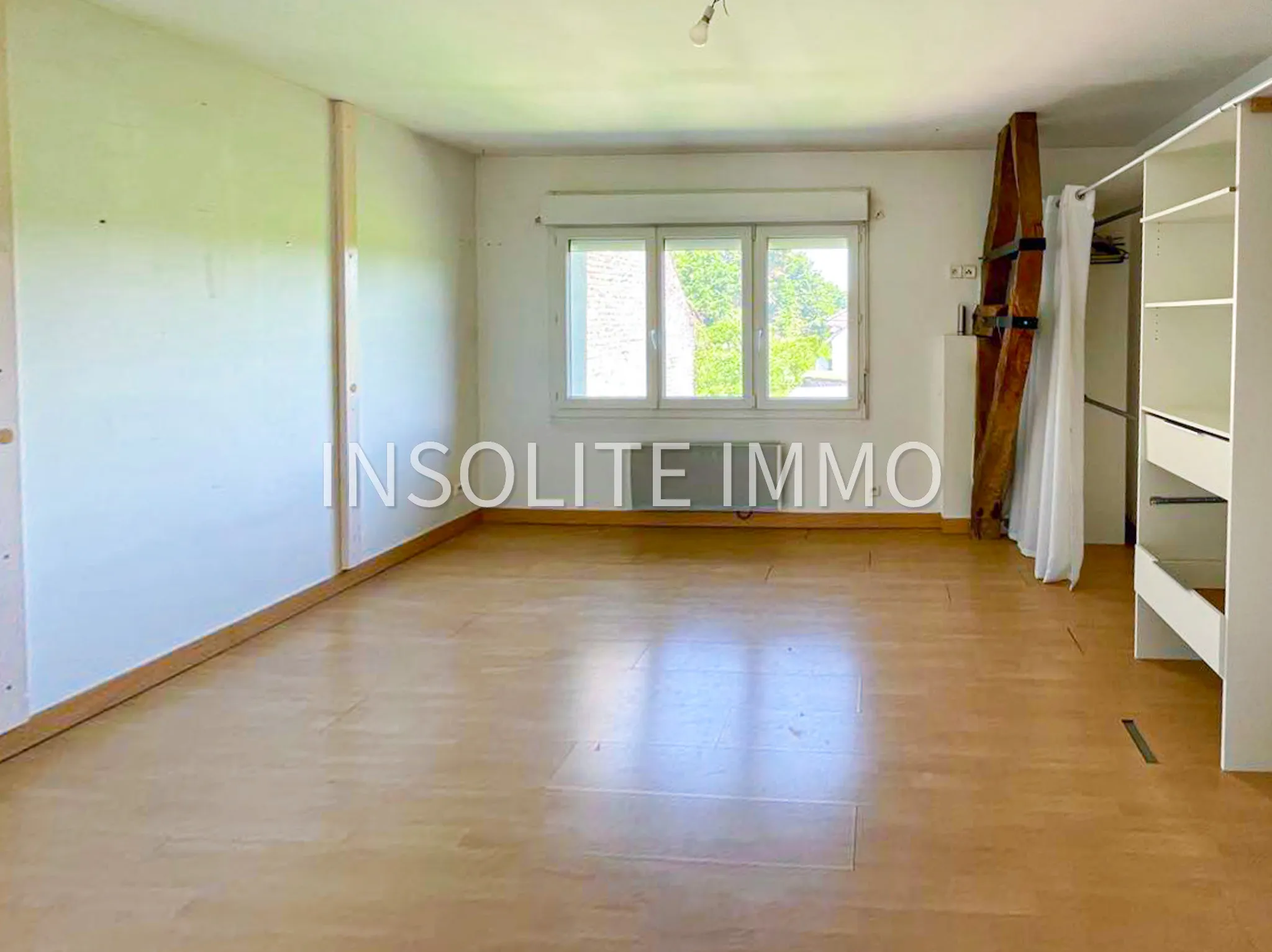 Loft spacieux de 144 m² avec jardin à vendre à Abscon 