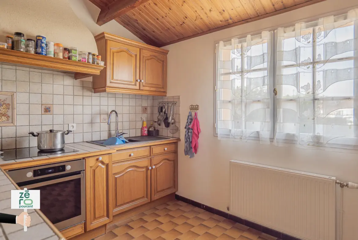 Maison à vendre à Saint-Mathurin, 93 m² avec jardin et garage 